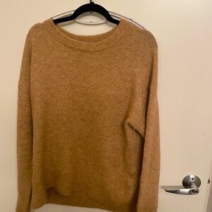 Aritzia Babaton sweater M